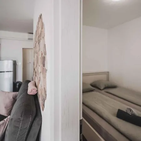 Апартаменты In - Insel Krk 43356 *